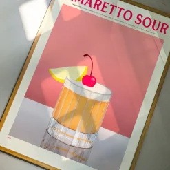 PSTR Studio Affiche Cocktail - Elin PK - Amaretto Sour > Affiches & Tableaux