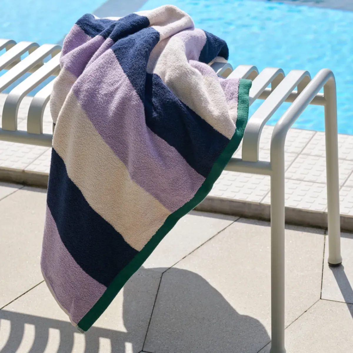 Hay Banc Palissade en acier poudré - Gris ciel > Poufs & Bancs
