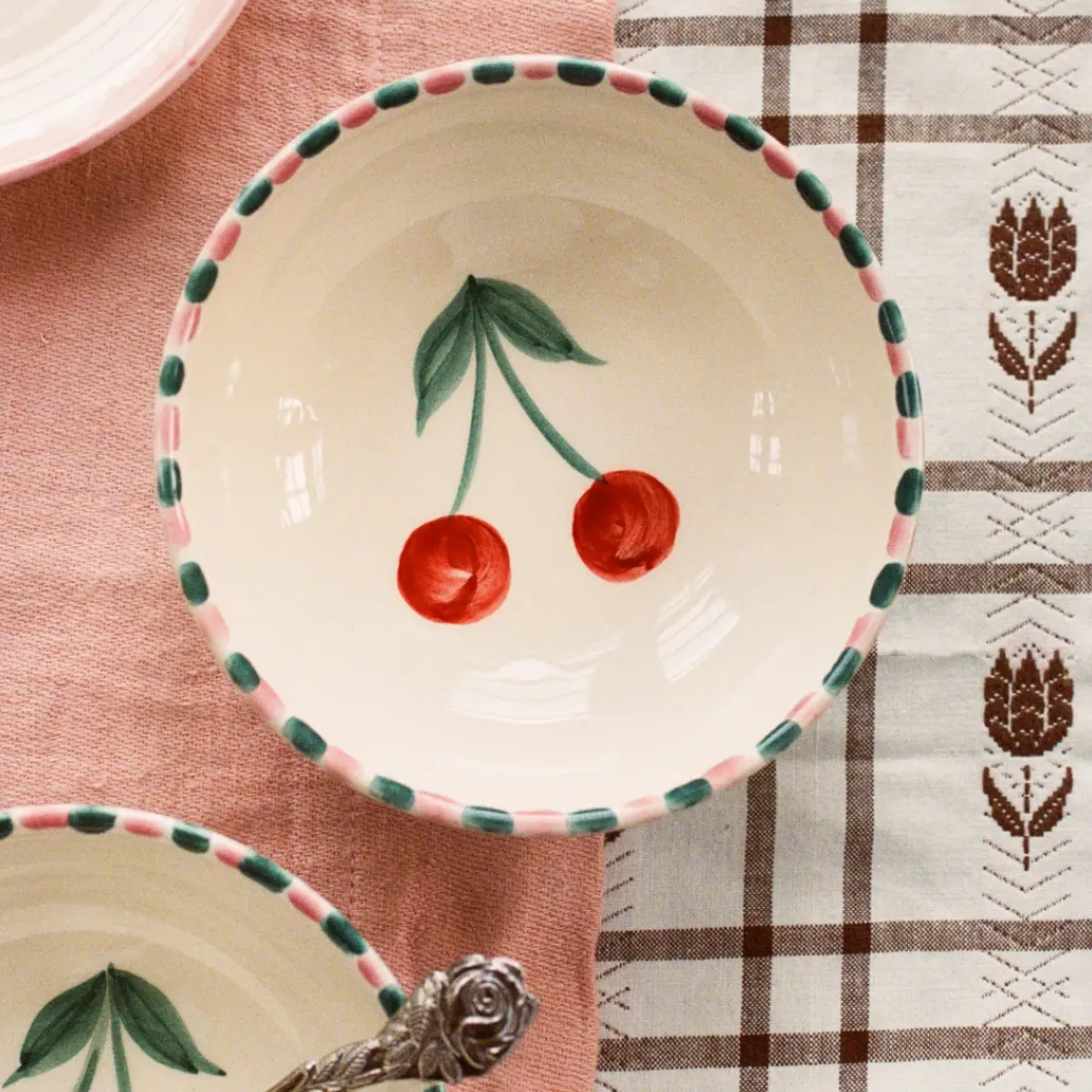 Rice Bol Cerise en céramique > Bols & Coupelles