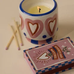 Sélectionné par Fleux Boîte d'allumettes A Dopo - Hearts > Bougies, Bougeoirs Et Allumettes