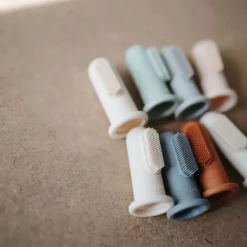 Sélectionné par Fleux Brosse à dents de doigt Mushie > Anneaux De Dentition & Tétines