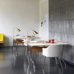 And Tradition Bureau Pavilion AV16 Linoleum Mushroom 4176 - Chêne / Pieds Chrome > Bureaux & Secrétaires