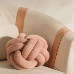 Design House Stockholm Coussin Knot > Coussins