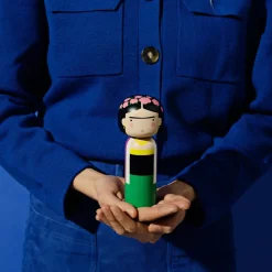 Lucie Kaas Figurine en bois Kokeshi Sketch.inc Frida > Sculptures & Figurines