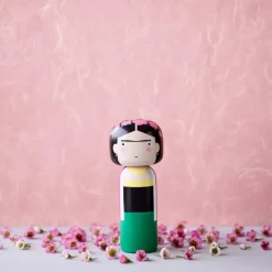 Lucie Kaas Figurine en bois Kokeshi Sketch.inc Frida > Sculptures & Figurines