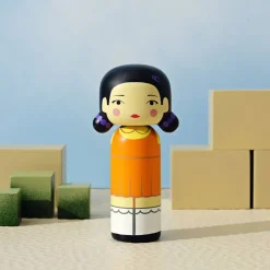 Lucie Kaas Figurine en bois Kokeshi - Young-Hee - Squid Game > Sculptures & Figurines