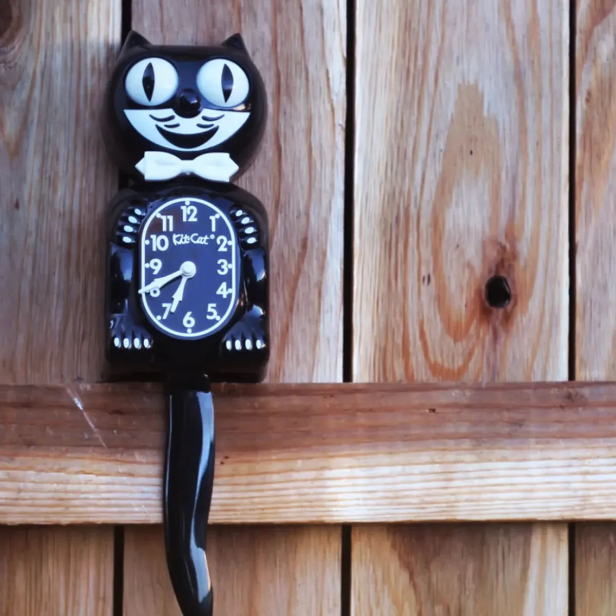 Sélectionné par Fleux Horloge Kit-Cat - Classique Noir > Horloges