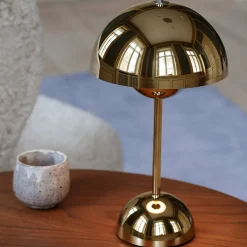 And Tradition Lampe à poser Flowerpot VP9 Sans fil - Laiton > Lampes De Table