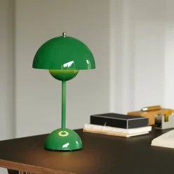 And Tradition Lampe à poser Flowerpot VP9 Sans fil - Signal Green > Lampes De Table