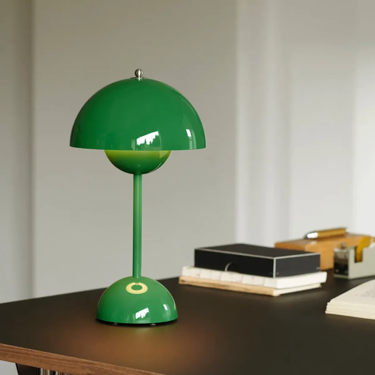 And Tradition Lampe à poser Flowerpot VP9 Sans fil - Signal Green > Lampes De Table