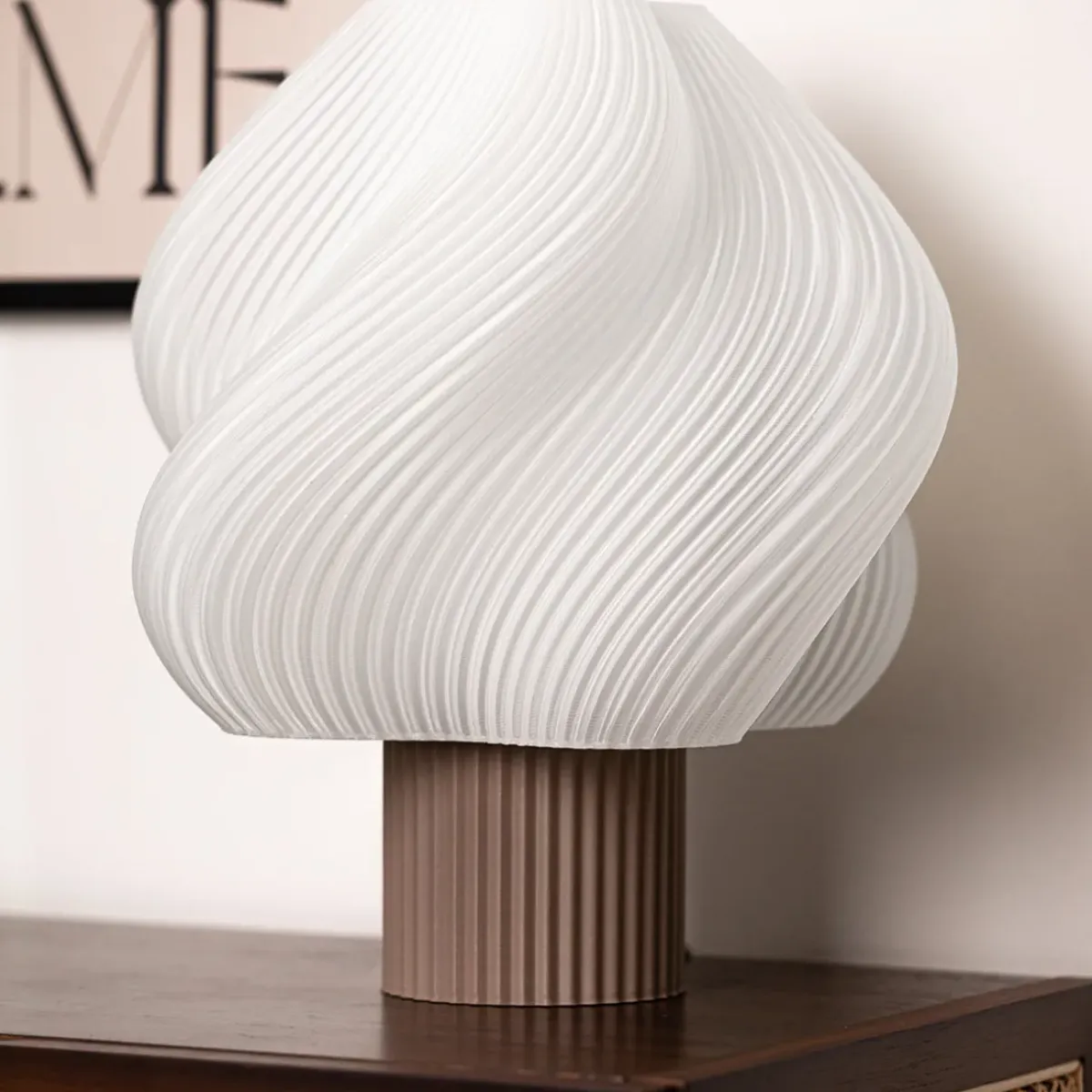 Crème Atelier Lampe Soft Serve - Mocha > Lampes De Table
