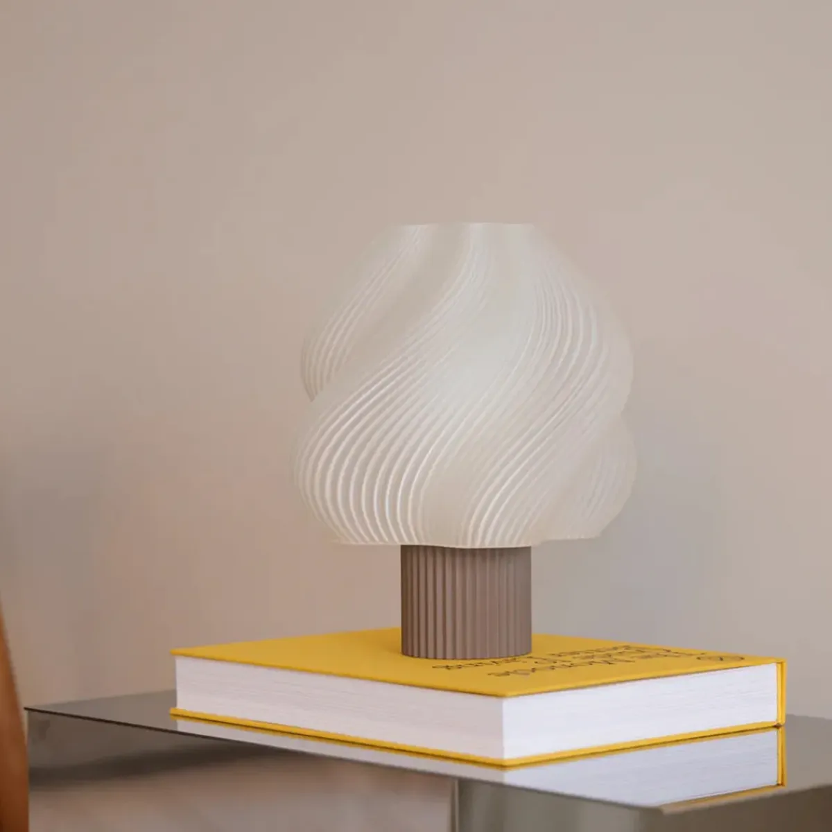 Crème Atelier Lampe Soft Serve Portable - Mocha > Lampes De Table