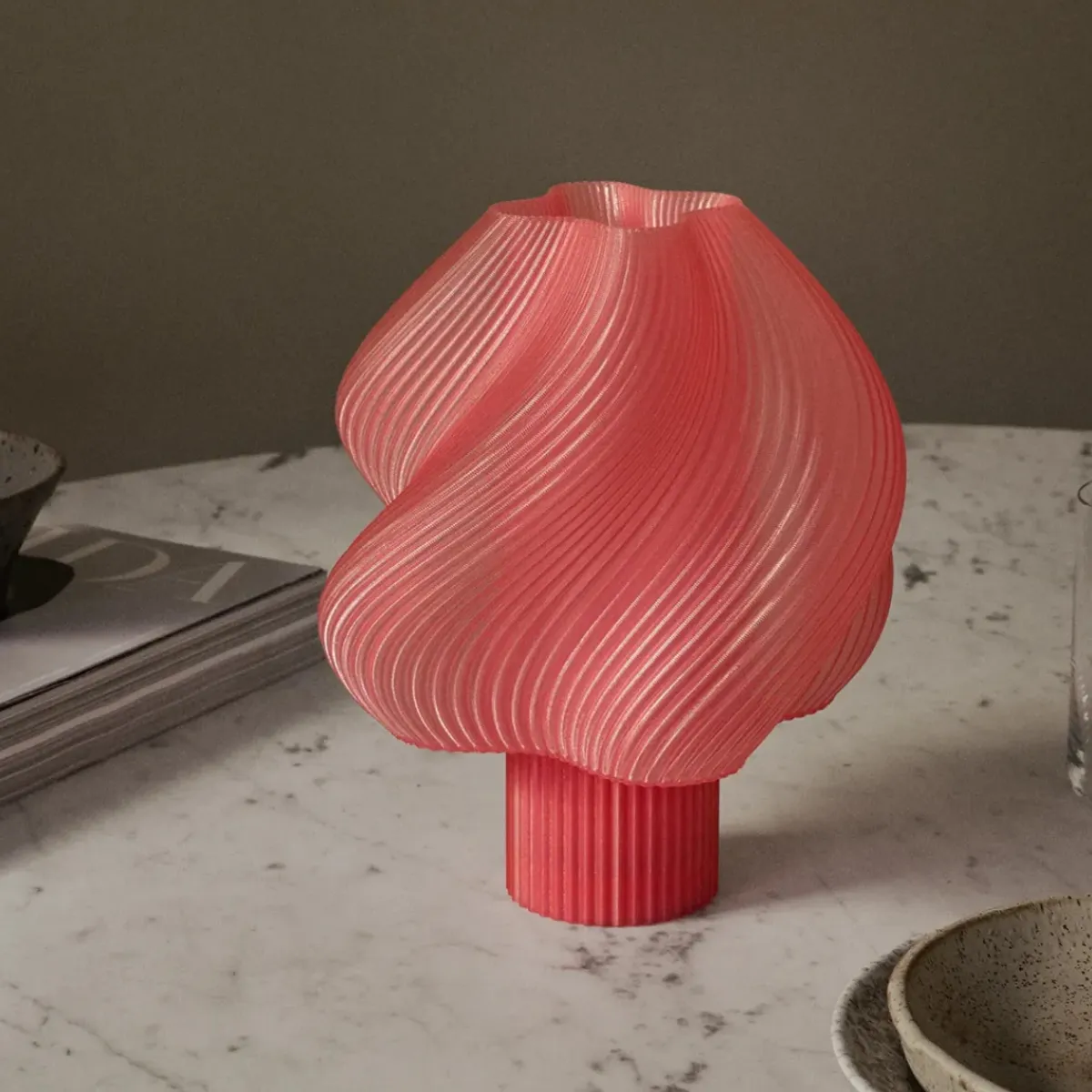 Crème Atelier Lampe Soft Serve Portable - Peach Sorbet > Lampes De Table