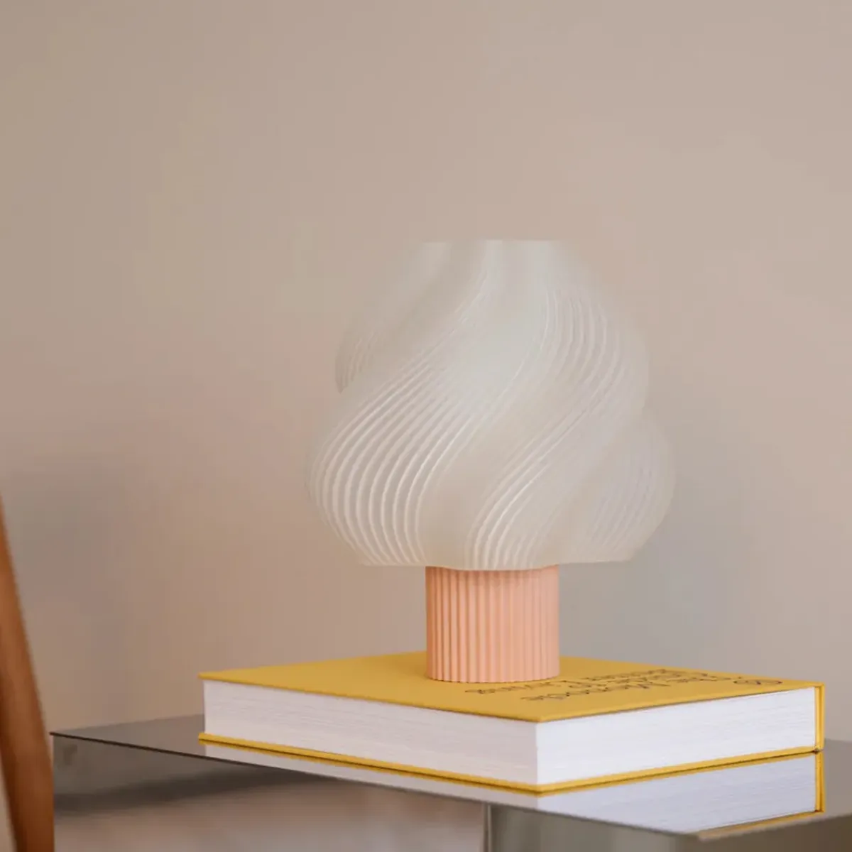 Crème Atelier Lampe Soft Serve Portable - Wild Strawberry > Lampes De Table
