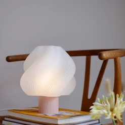 Crème Atelier Lampe Soft Serve - Wild Strawberry > Lampes De Table