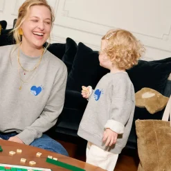 Sélectionné par Fleux Le Sweat We Are Family Femme - Gris > Fabriqué En Europe|Biologique