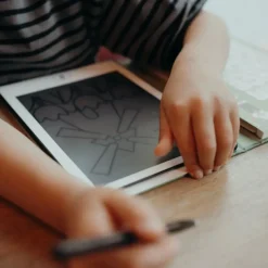 Sélectionné par Fleux Mini Tablette à Dessin Kidydraw Voyages > Enfant Loisirs Enfants|Jeux Éducatifs