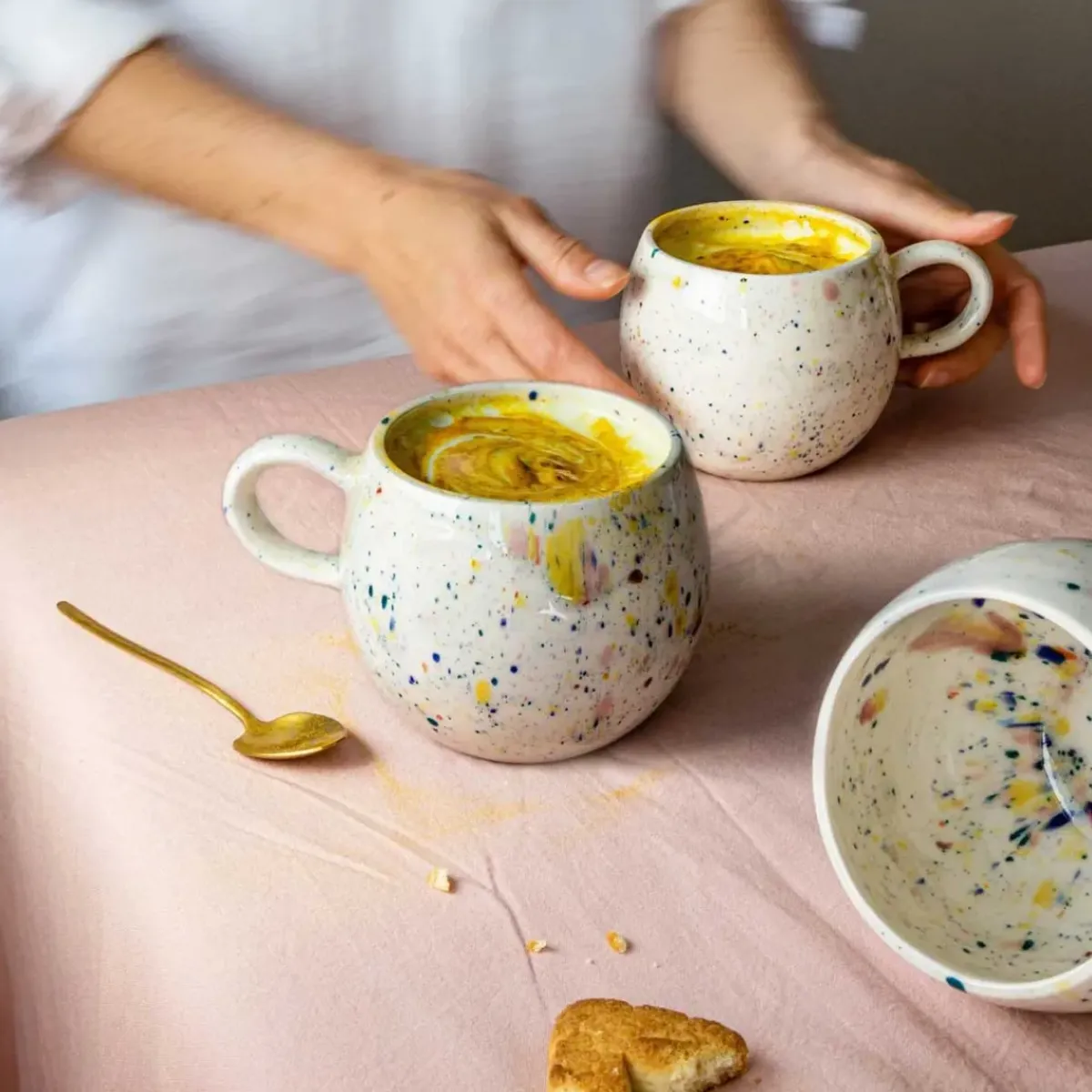 Egg Back Home Mug Party Ball 500 ml - Blanc > Tasses & Mugs