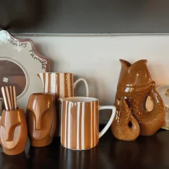 Sélectionné par Fleux Pichet Rayure Marron > Carafes & Verres