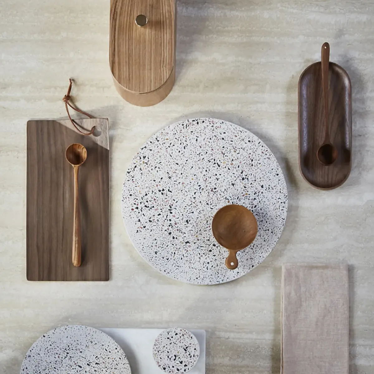 HK Living Plateau rond en béton - Terrazzo > Plats & Plateaux