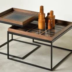 Ethnicraft Set de 2 tables à plateau Square en métal et bois - L 39 / 52 cm > Tables Basses & D'appoint