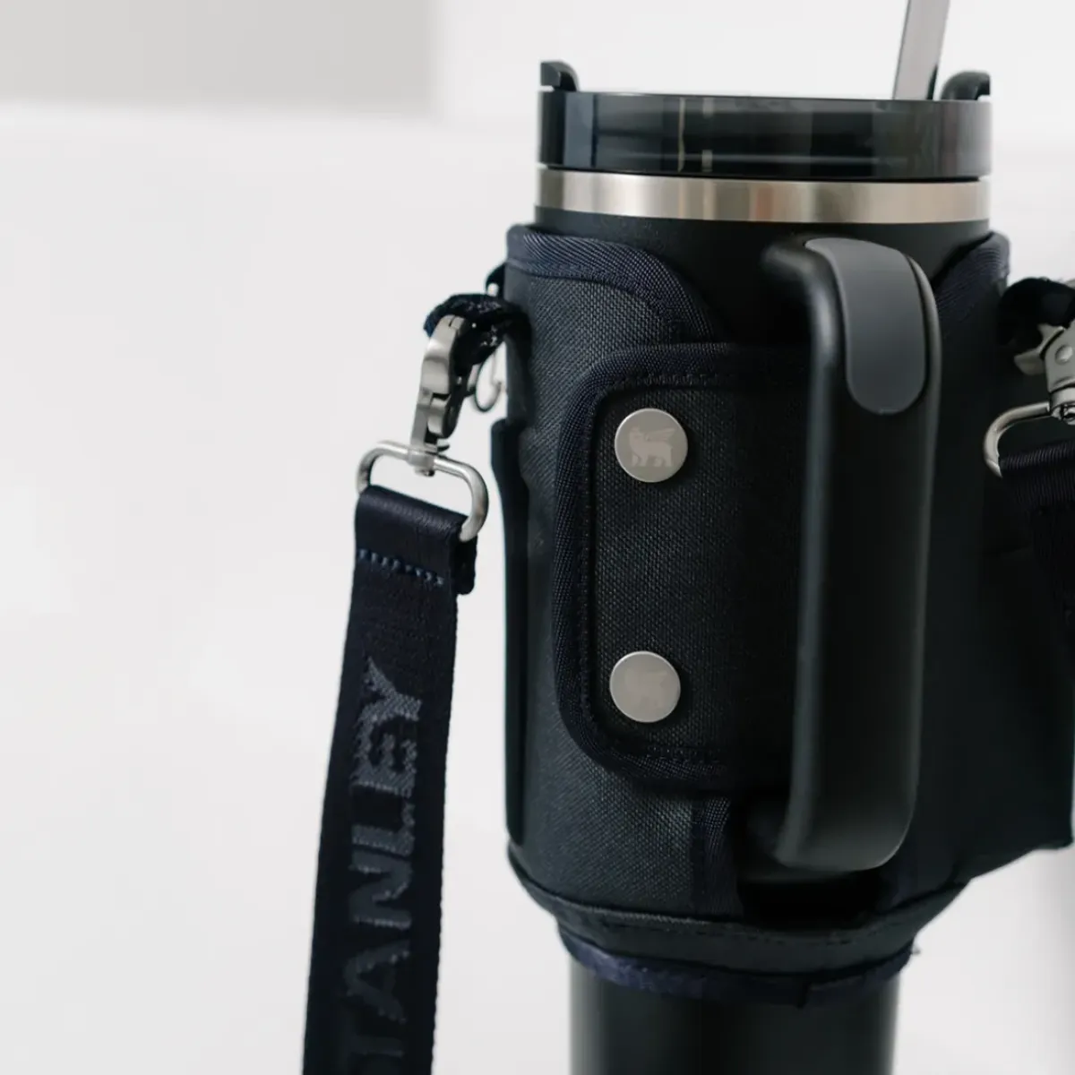Stanley Support Carry-All Quencher H2.0 All Day > Bouteilles & Lunch Box