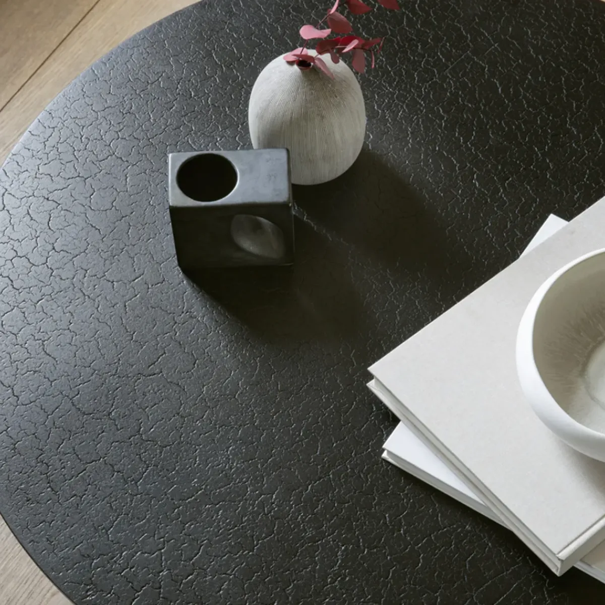 Ethnicraft Table basse Luna en mineaux - noir - Ø 80 x h 35 cm > Tables Basses & D'appoint