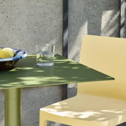 Hay Table Cone Palissade - l 65 x p 65 x h 74 cm - Olive > Tables D'extérieur