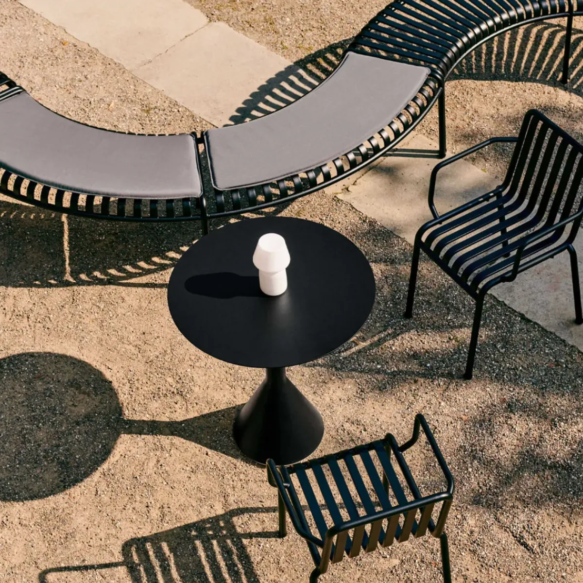 Hay Table Cone Palissade - Ø 90 x h 74 cm - Anthracite > Tables D'extérieur