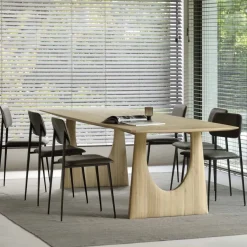 Ethnicraft Table Geometric en chêne - L 250 cm > Tables À Manger