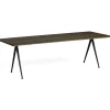Hay Table Pyramid 02 Base noire u0026 plateau chêne fumé > Tables|Tables À Manger