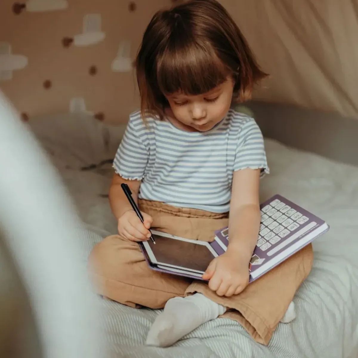 Sélectionné par Fleux Tablette à Dessin Kidydraw Il était une fois > Enfant Loisirs Enfants|Jeux Éducatifs