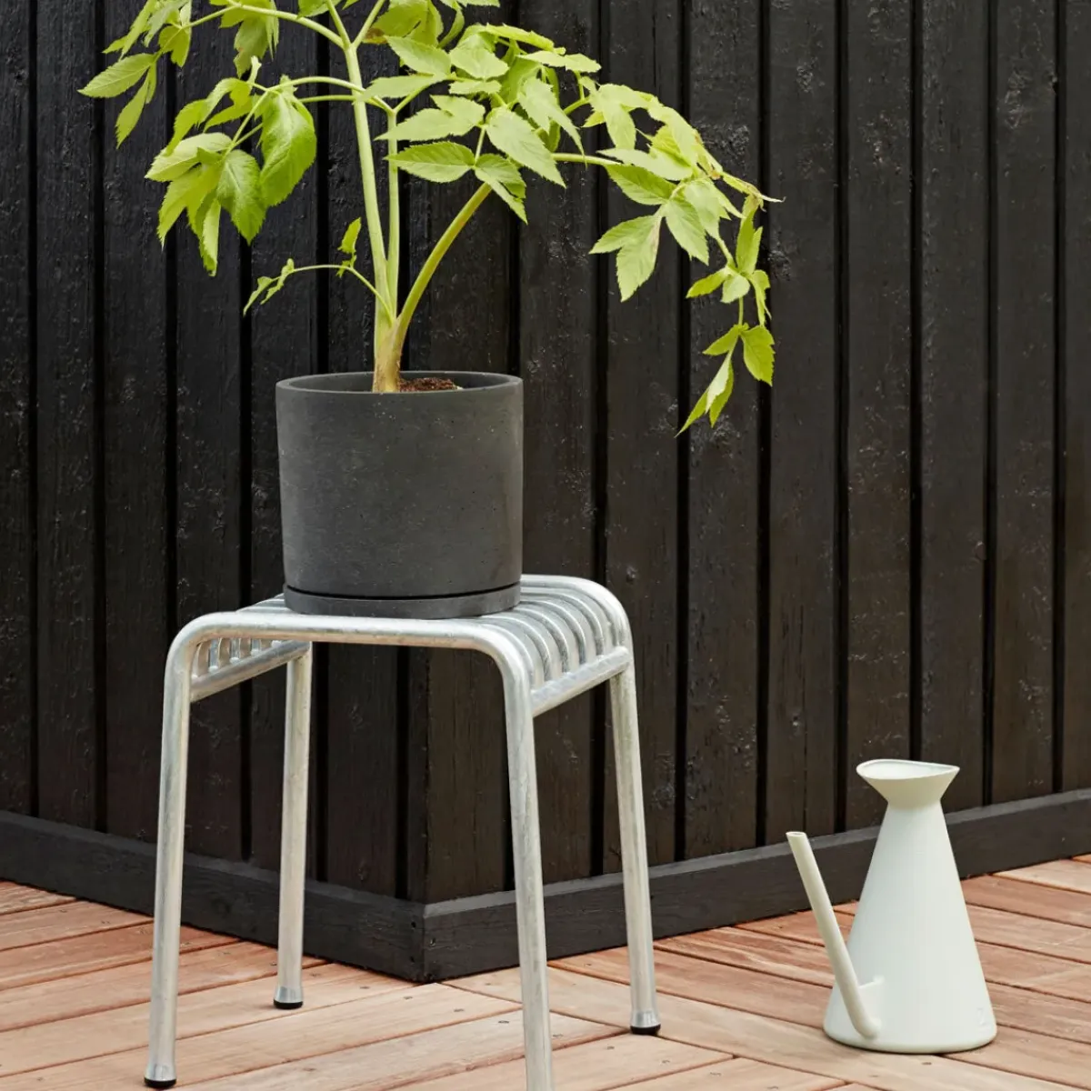 Hay Tabouret Palissade en acier poudré - Gris ciel > Chaises