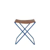 Broste Copenhagen Tabouret Pliant Nola cuir et fer - 39 x 31 x 45 cm - Intense Bleu > Chaises