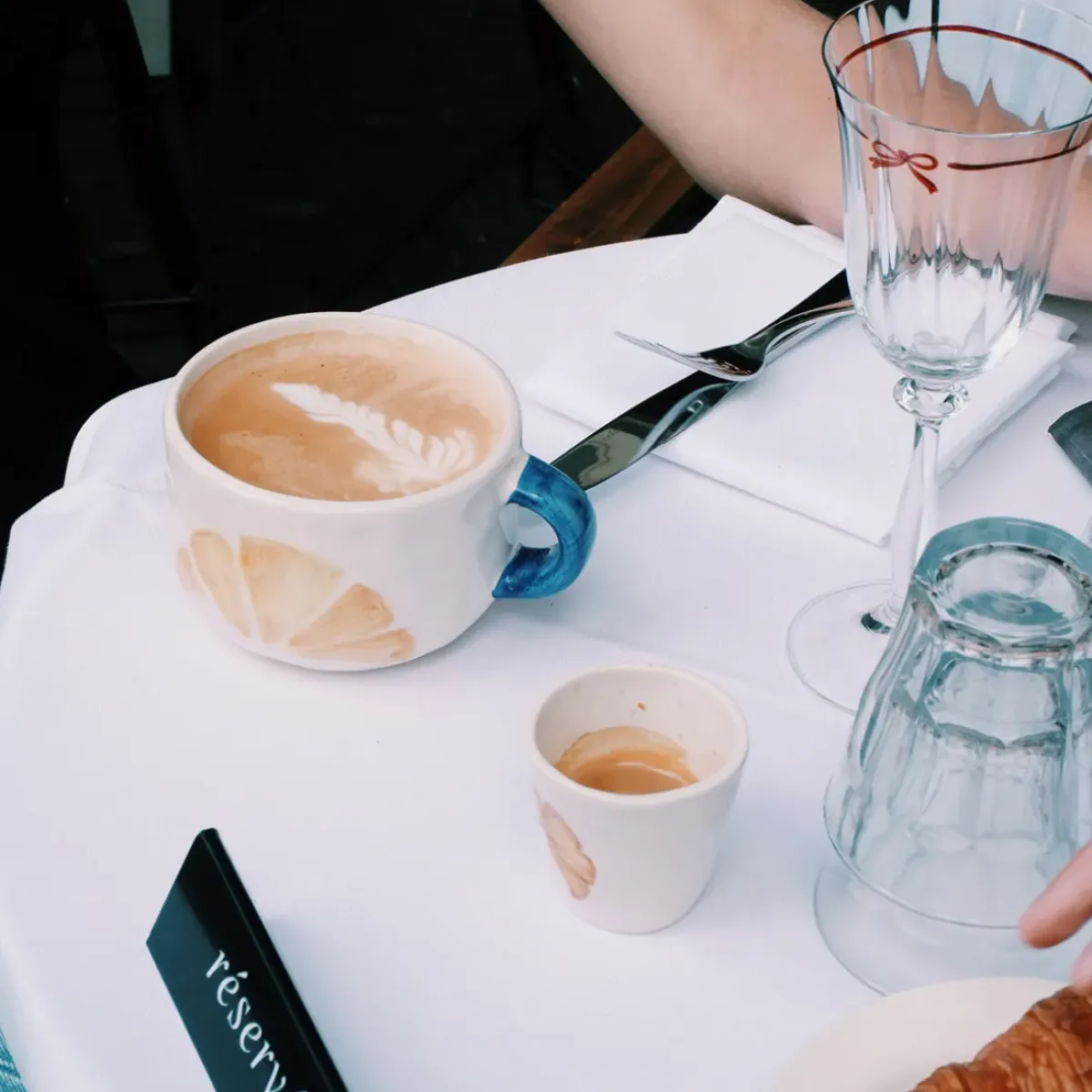 Anna + Nina Tasse Cappucino Croissant > Tasses & Mugs
