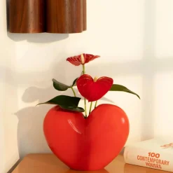 DOIY Vase Love > Vases